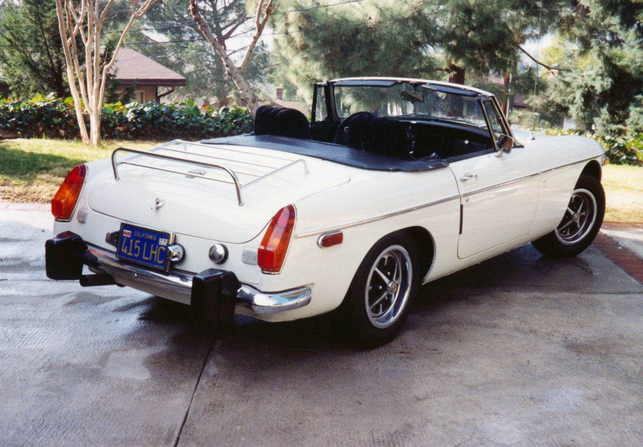 Adrians cars- MG at Markridge